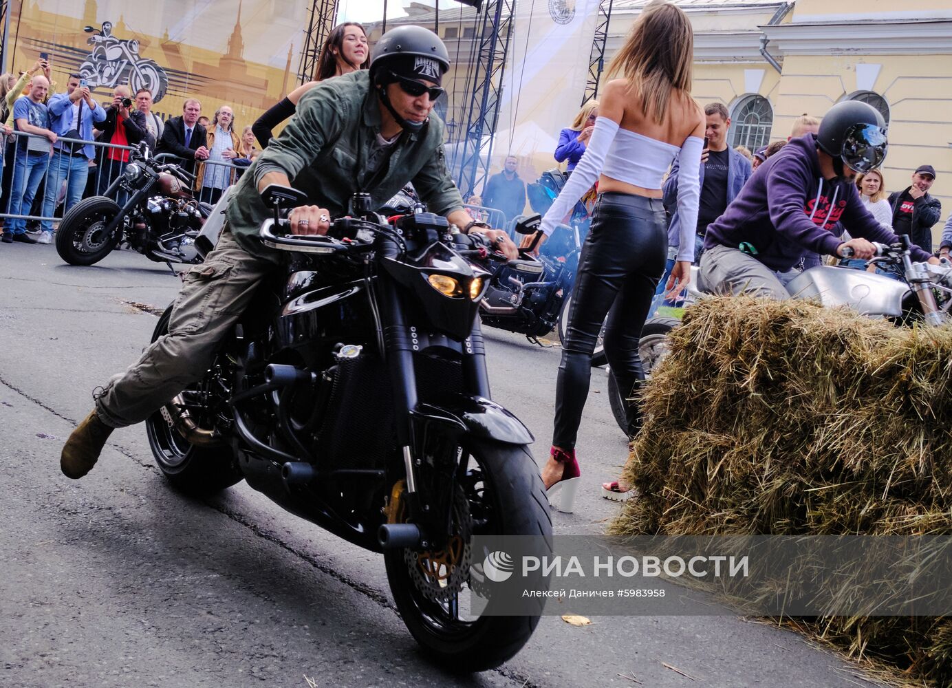 Международный фестиваль «Мотостолица» в Санкт-Петербурге