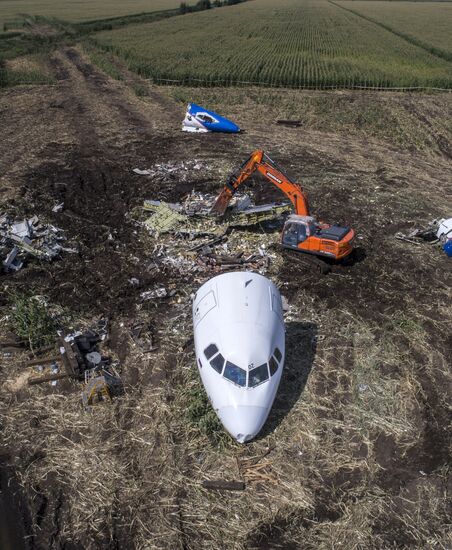 Вывоз самолета Airbus A321 с места ЧП