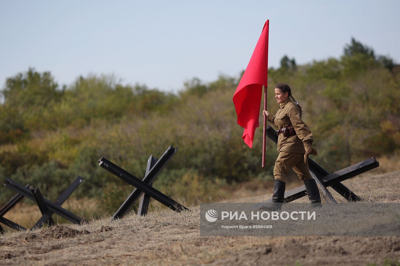 Военно-исторический фестиваль «Они сражались за Родину!» в Волгограде