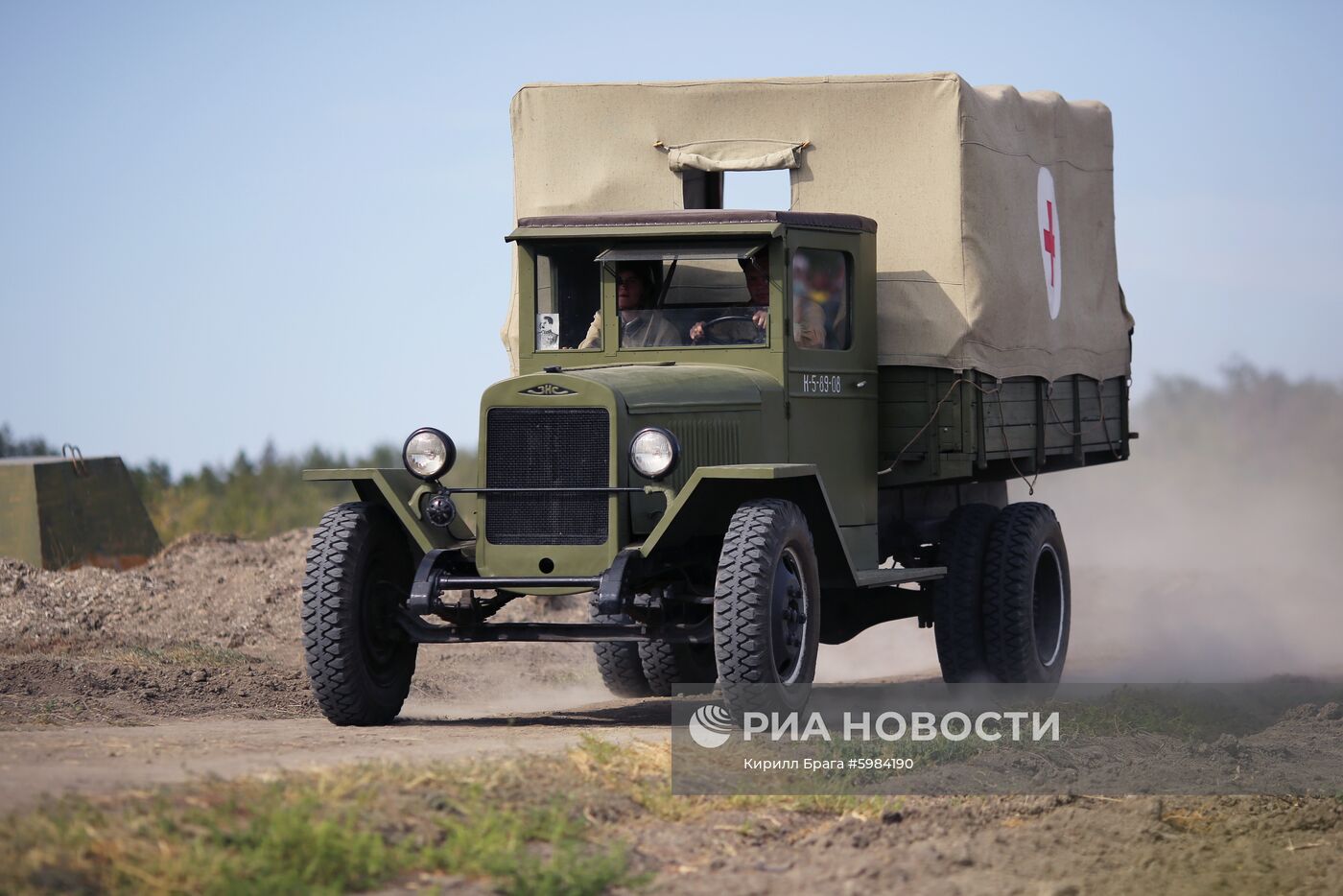 Военно-исторический фестиваль «Они сражались за Родину!» в Волгограде