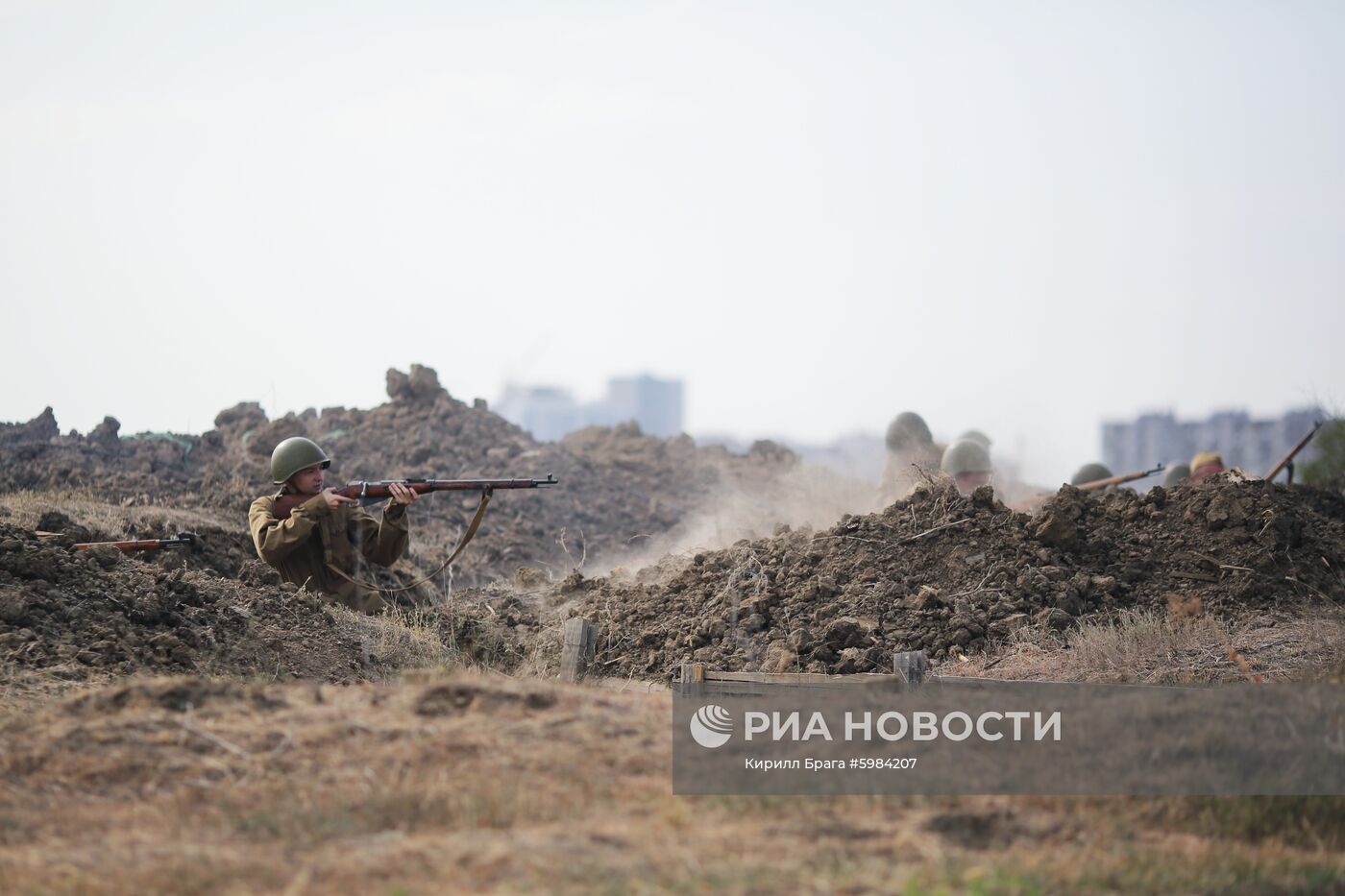 Военно-исторический фестиваль «Они сражались за Родину!» в Волгограде