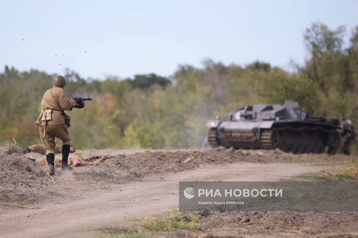 Военно-исторический фестиваль «Они сражались за Родину!» в Волгограде