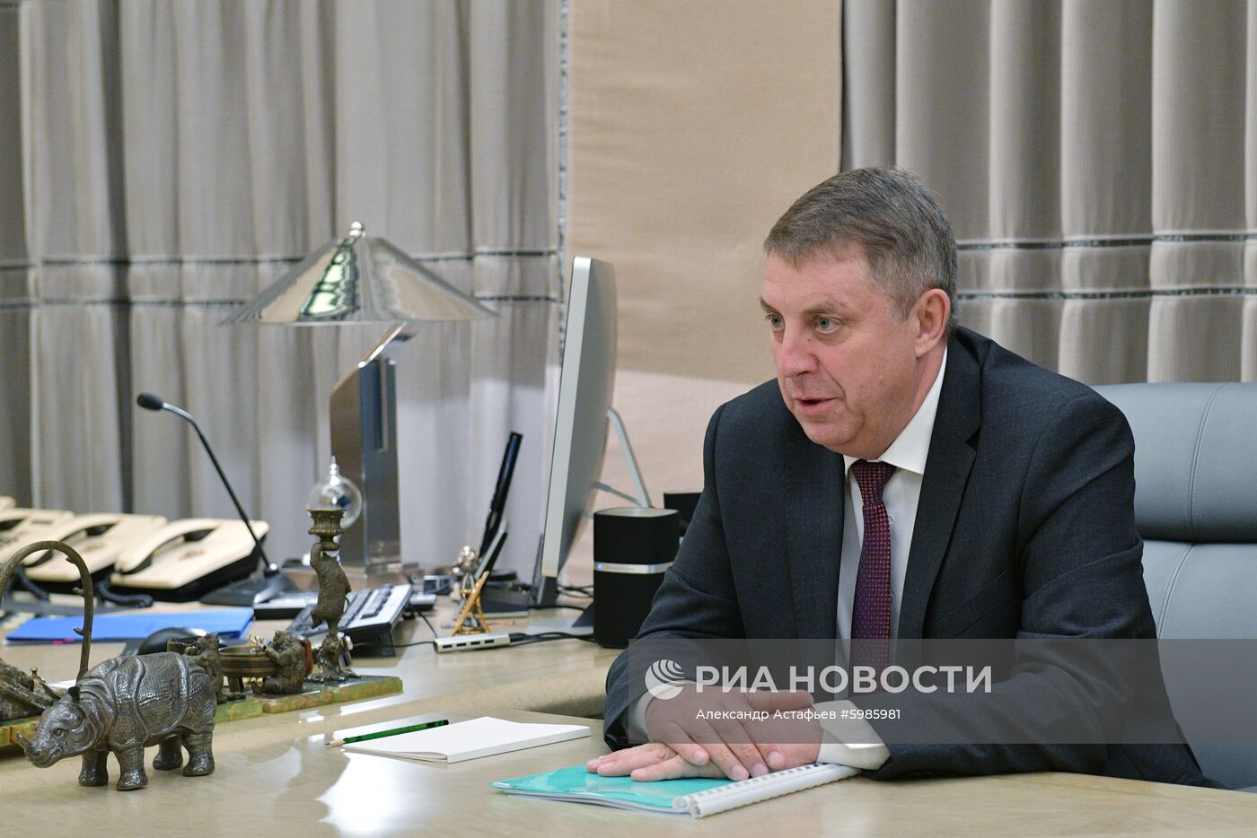 Премьер-министр РФ Д. Медведев встретился с губернатором Брянской области А. Богомазом