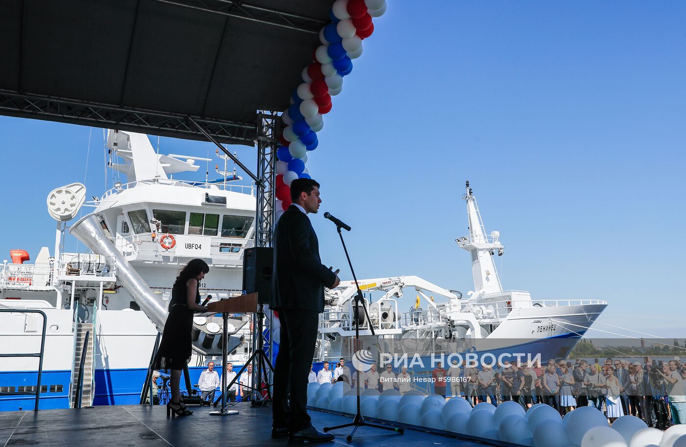 Передача заказчику траулера "Ленинец" в Калининграде 