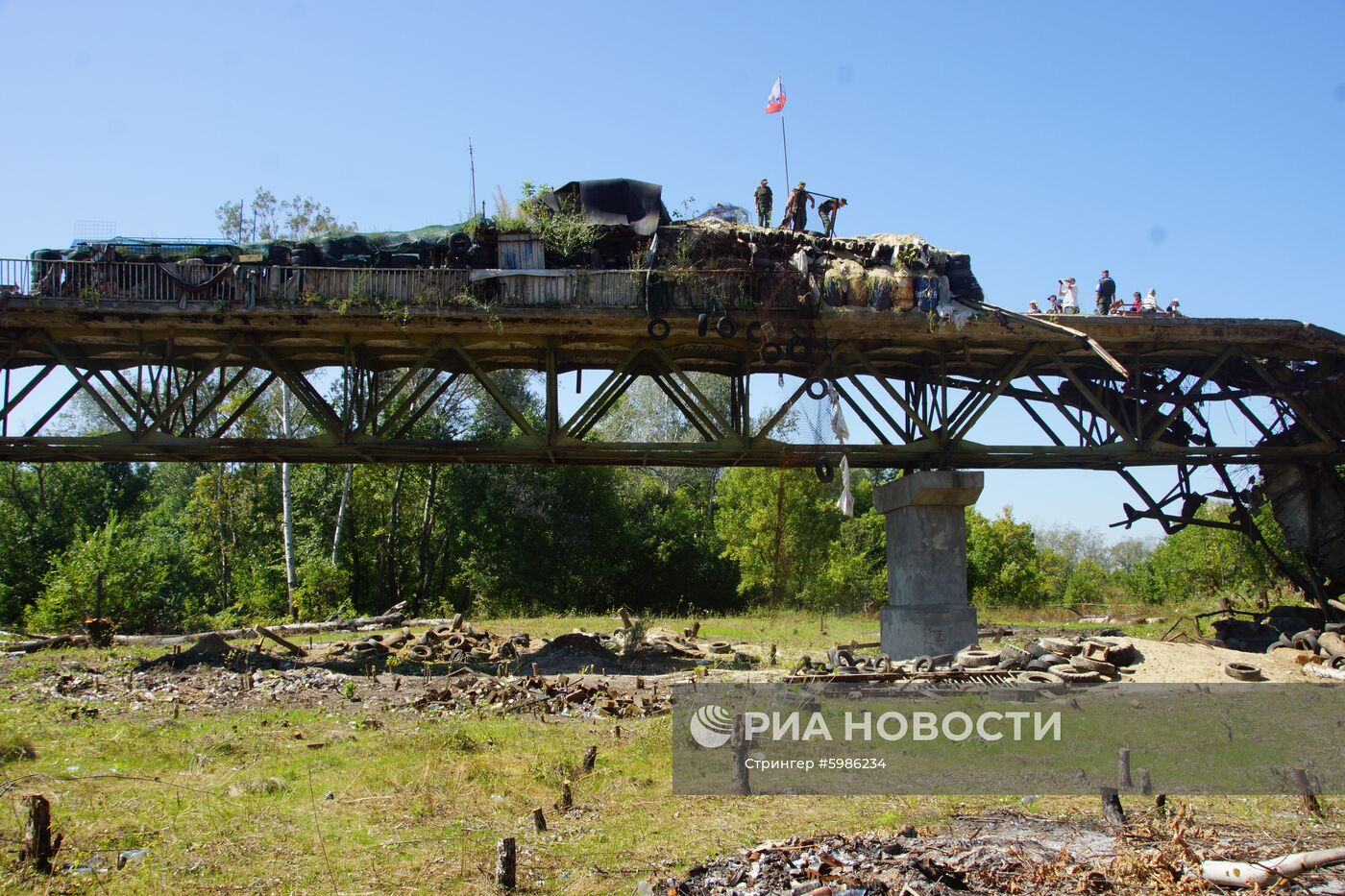 Подготовка к демонтажу подконтрольной ЛНР части моста на КПП "Станица Луганская"