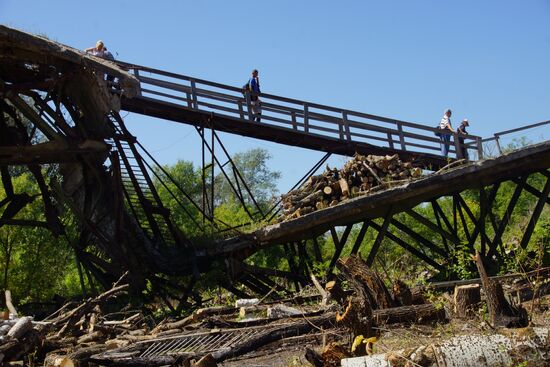 Подготовка к демонтажу подконтрольной ЛНР части моста на КПП "Станица Луганская"