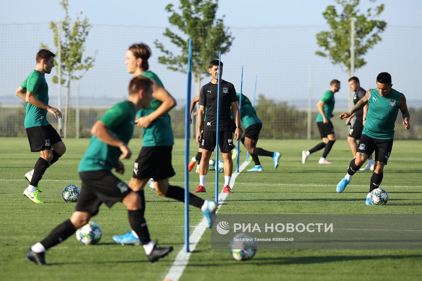 Футбол. Лига чемпионов. Тренировка ФК "Краснодар"