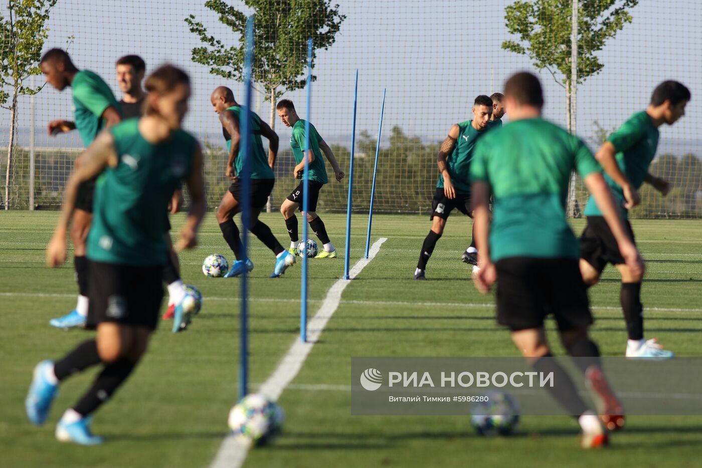 Футбол. Лига чемпионов. Тренировка ФК "Краснодар"