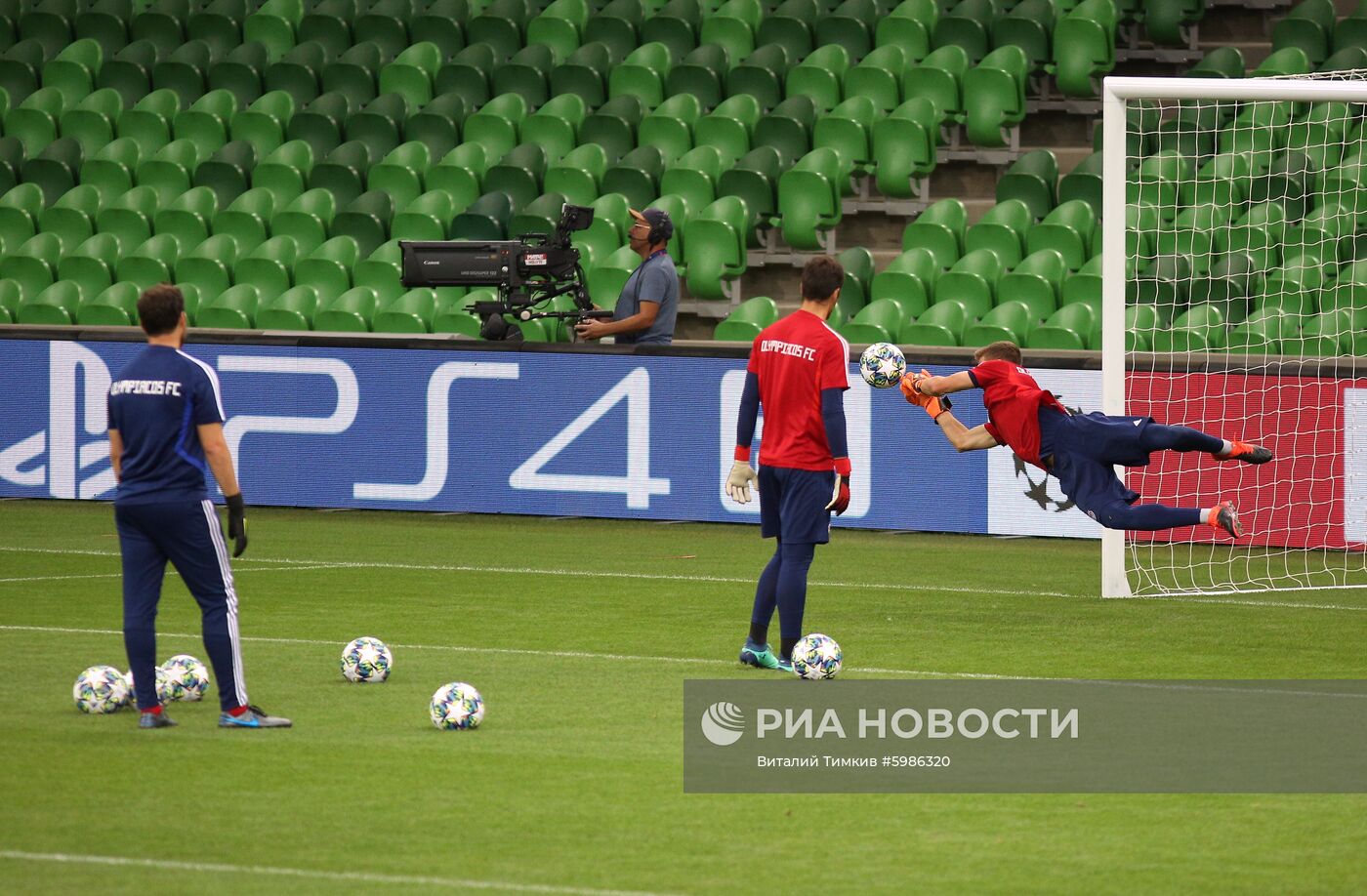 Футбол. Лига чемпионов. Тренировка ФК "Олимпиакос"