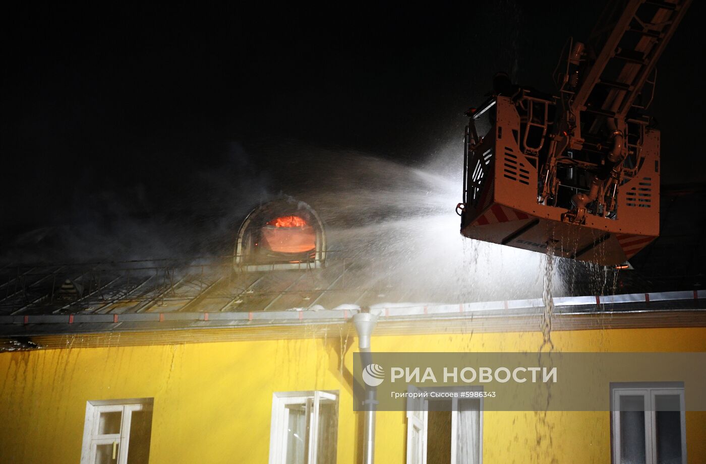 Пожар в женском Рождественском монастыре в Москве