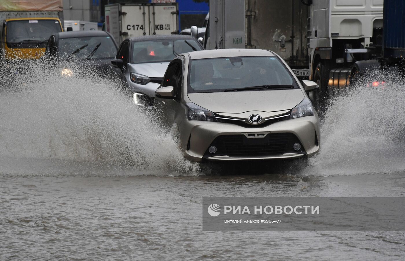 Последствия сильного дождя во Владивостоке