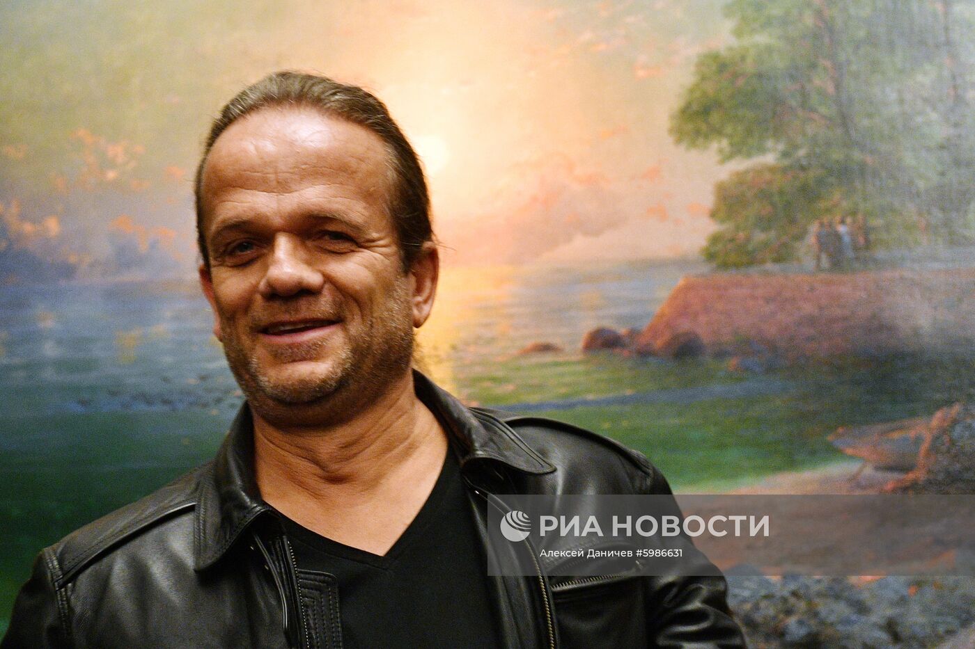 Паспарту из шоу "Форт Боярд" посетил Кронштадт