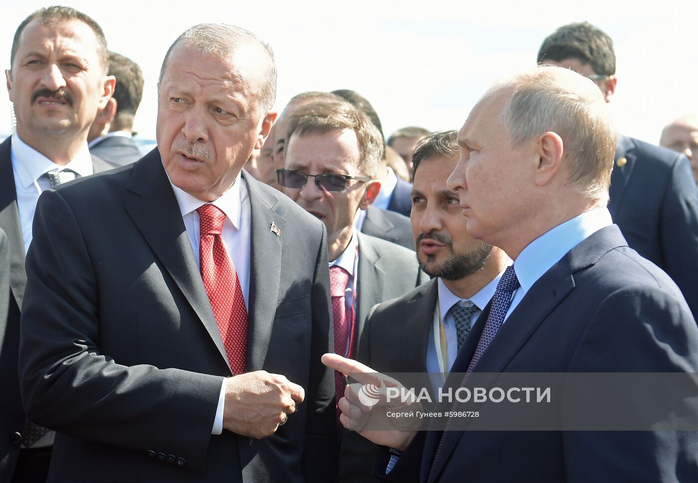 Президент РФ В. Путин и президент Турции Р. Т. Эрдоган посетили авиасалон МАКС-2019
