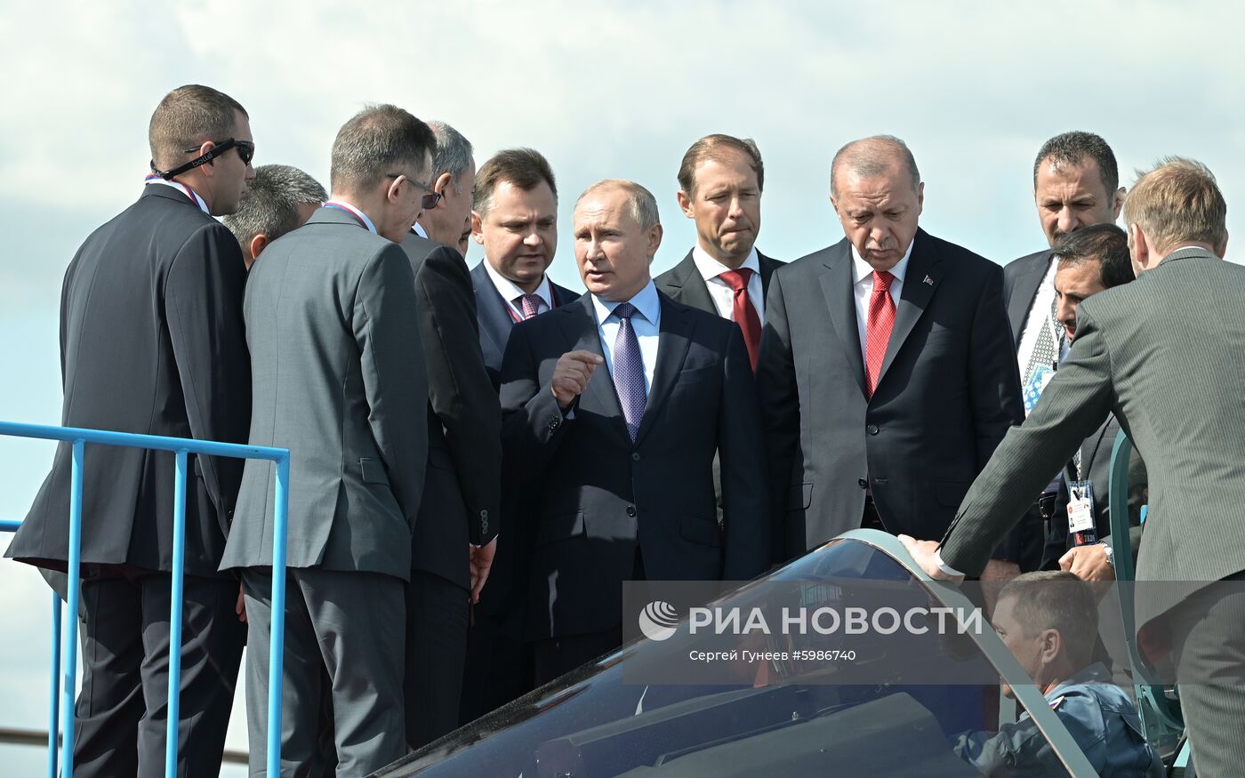 Президент РФ В. Путин и президент Турции Р. Т. Эрдоган посетили авиасалон МАКС-2019