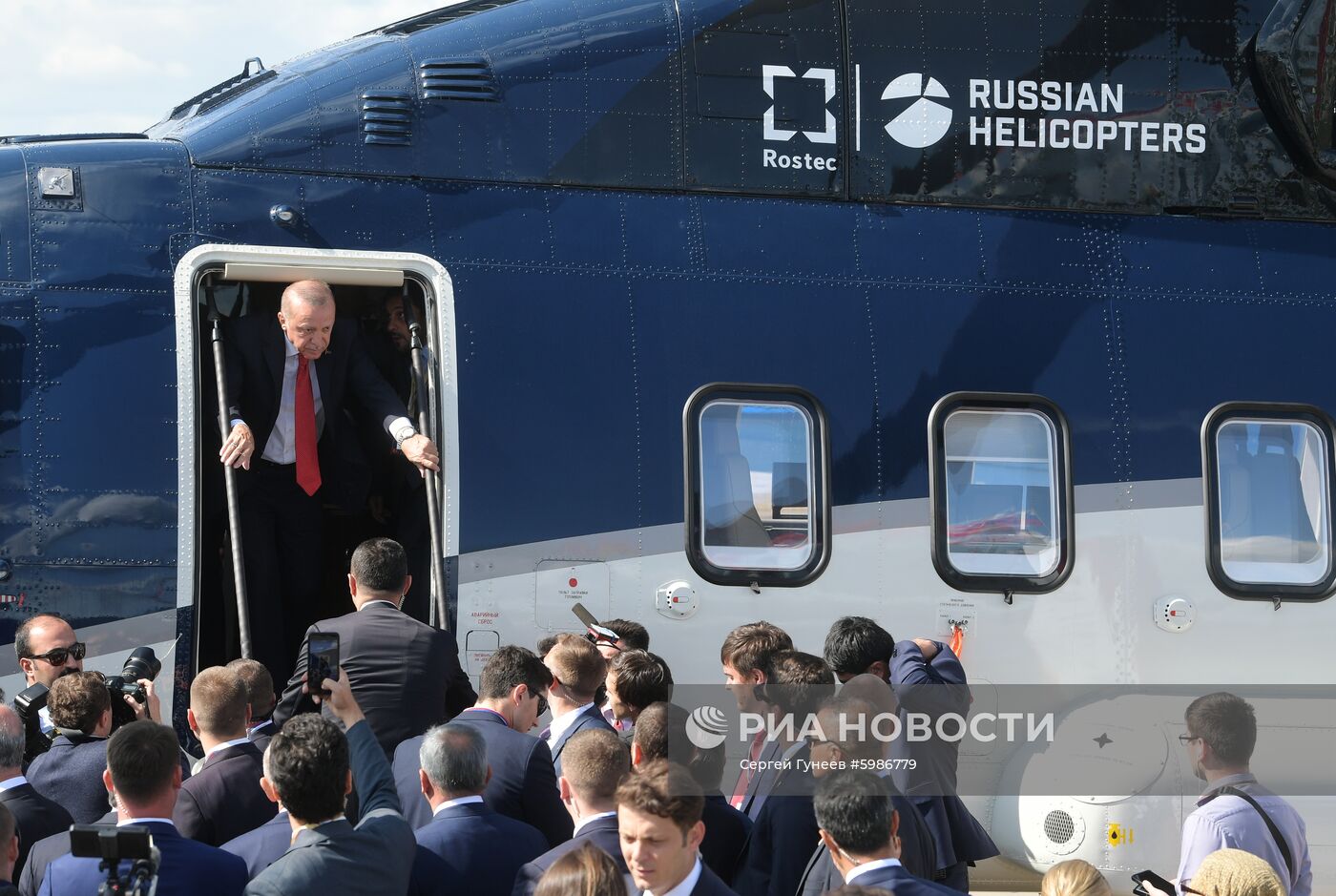 Президент РФ В. Путин и президент Турции Р. Т. Эрдоган посетили авиасалон МАКС-2019