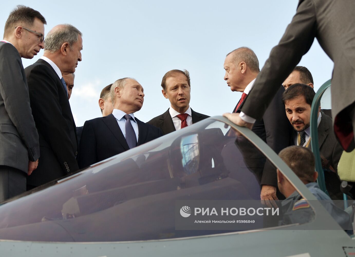 Президент РФ В. Путин и президент Турции Р. Т. Эрдоган посетили авиасалон МАКС 2019