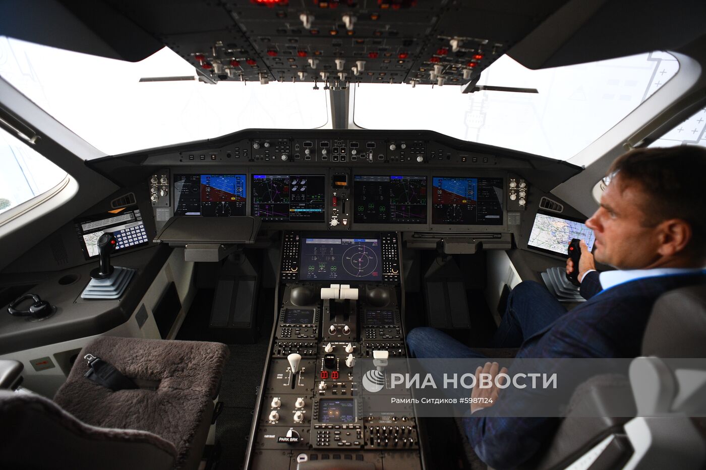 Открытие Международного авиационно-космического салона МАКС-2019
