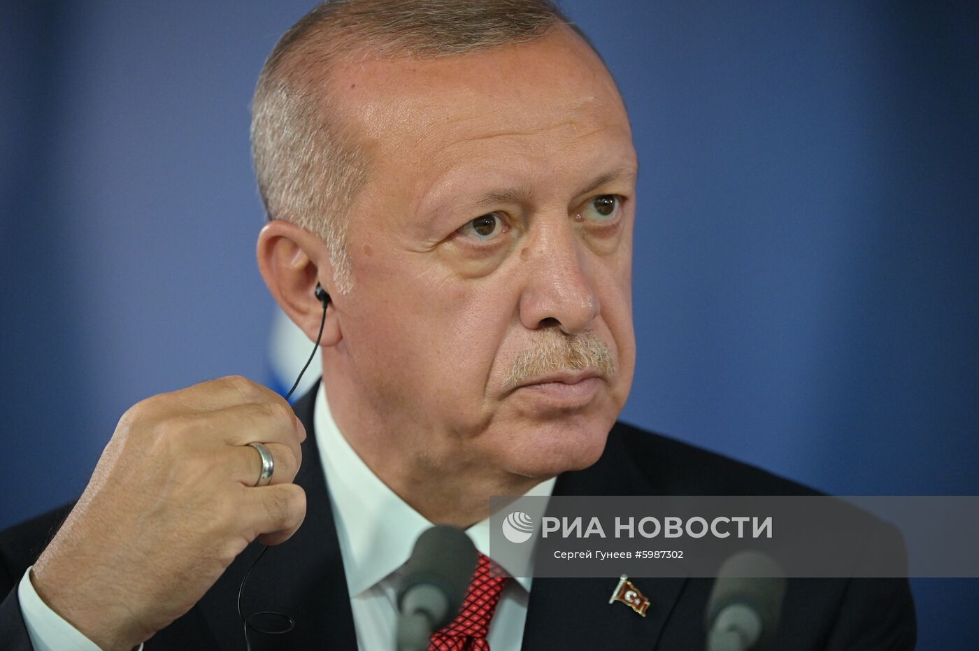Встреча президента РФ В. Путина с президентом Турции Р. Т. Эрдоганом на авиасалоне МАКС