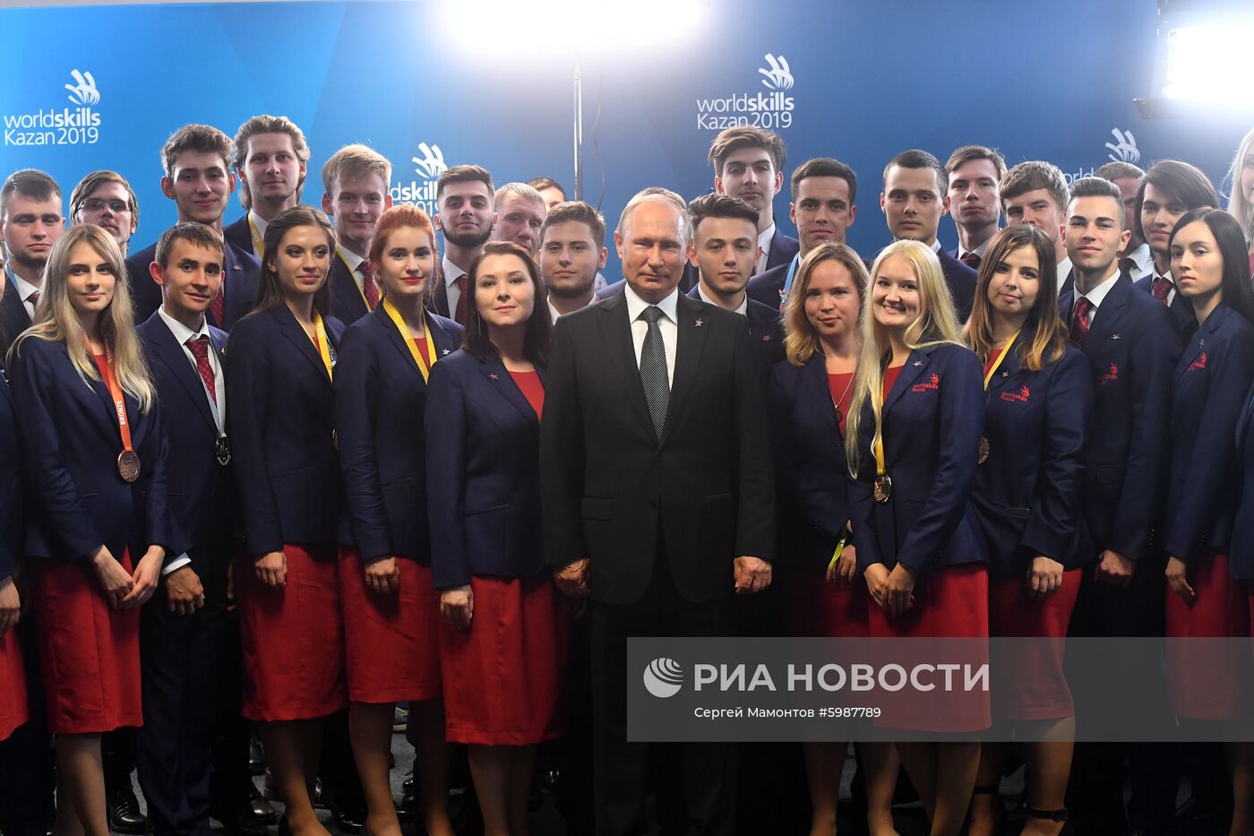 Президент РФ В. Путин принял участие в церемонии закрытия чемпионата мира WorldSkills 2019 в Казани