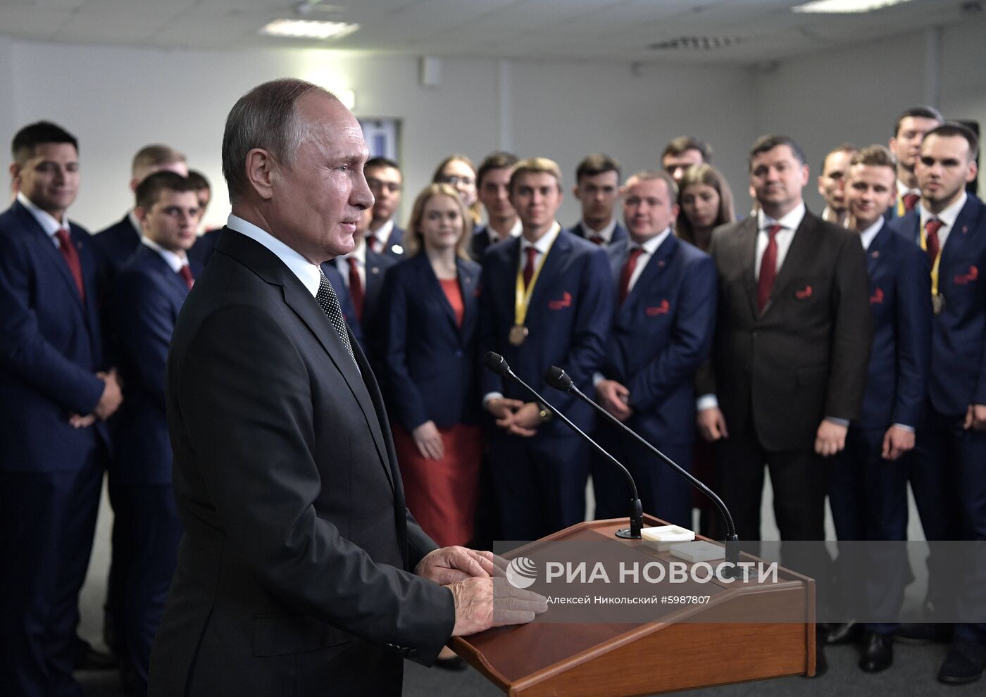 Президент РФ В. Путин принял участие в церемонии закрытия чемпионата мира WorldSkills 2019 в Казани