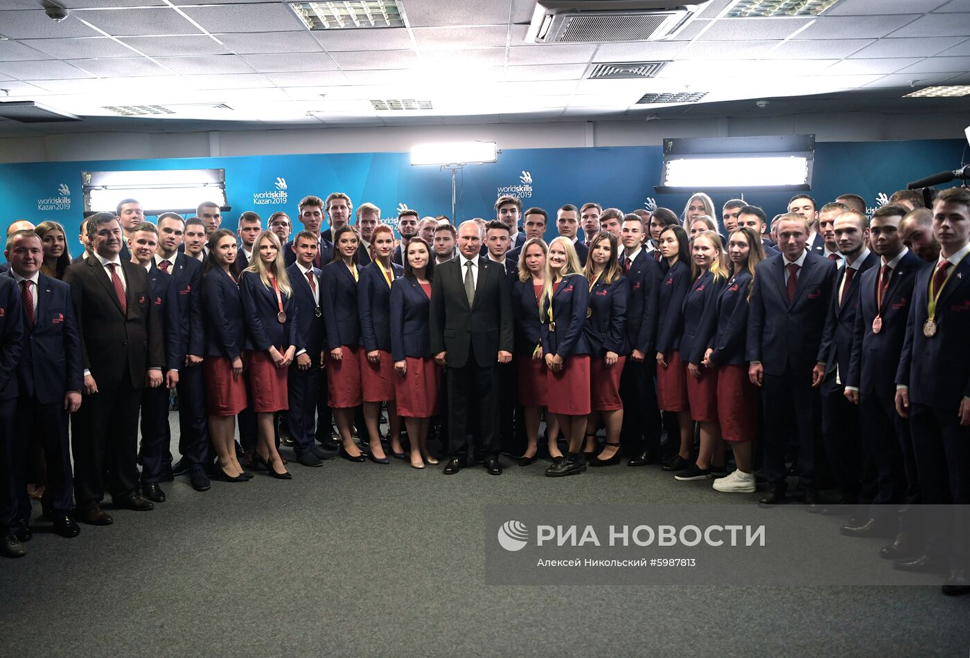 Президент РФ В. Путин принял участие в церемонии закрытия чемпионата мира WorldSkills 2019 в Казани