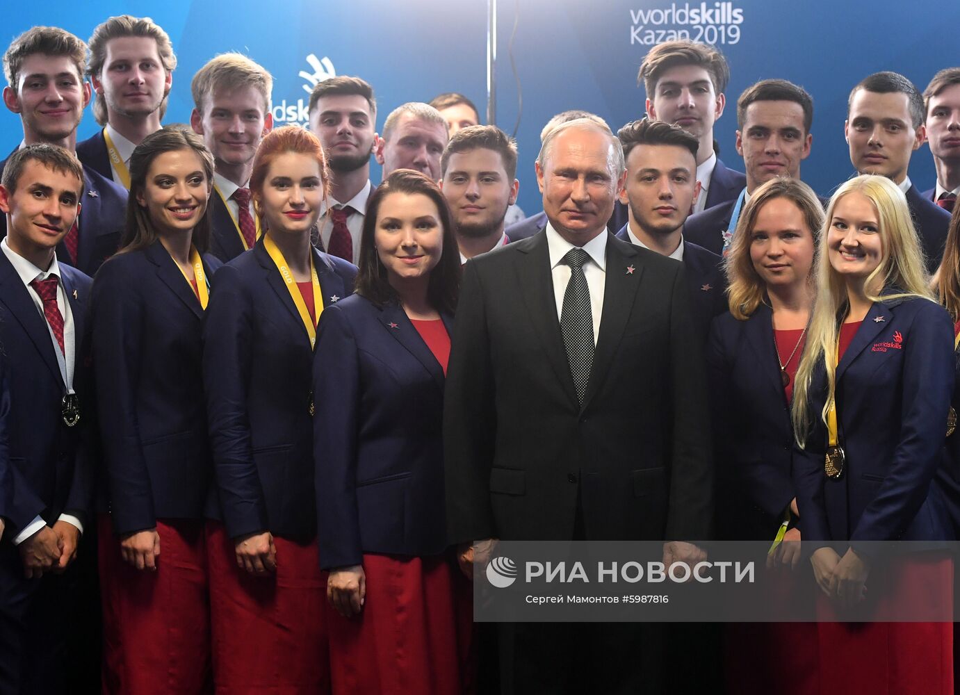 Президент РФ В. Путин принял участие в церемонии закрытия чемпионата мира WorldSkills 2019 в Казани