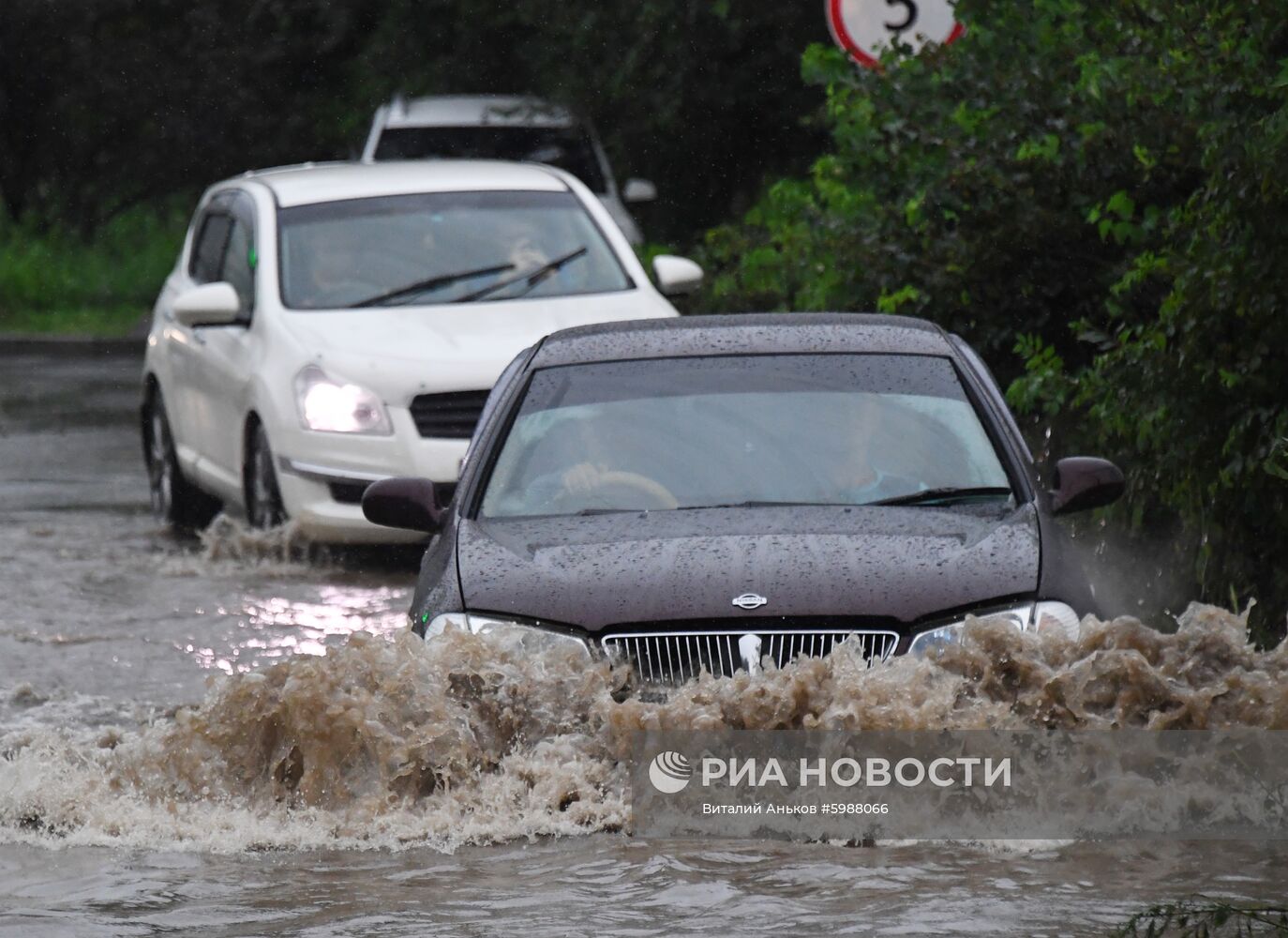 Последствия ливневых дождей во Владивостоке