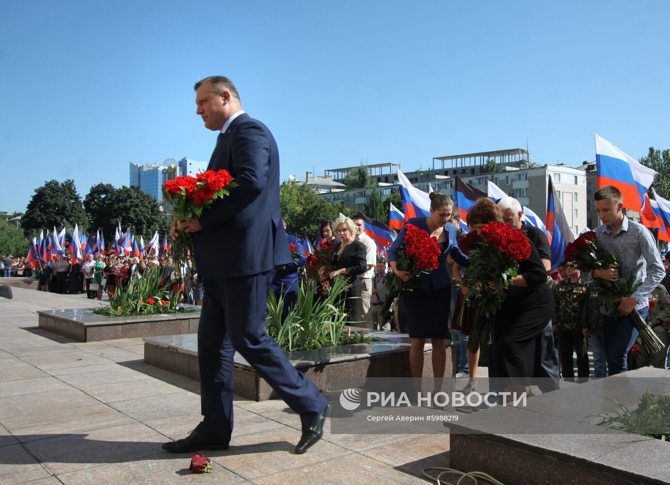 Площади в Донецке присвоили имя А. Захарченко