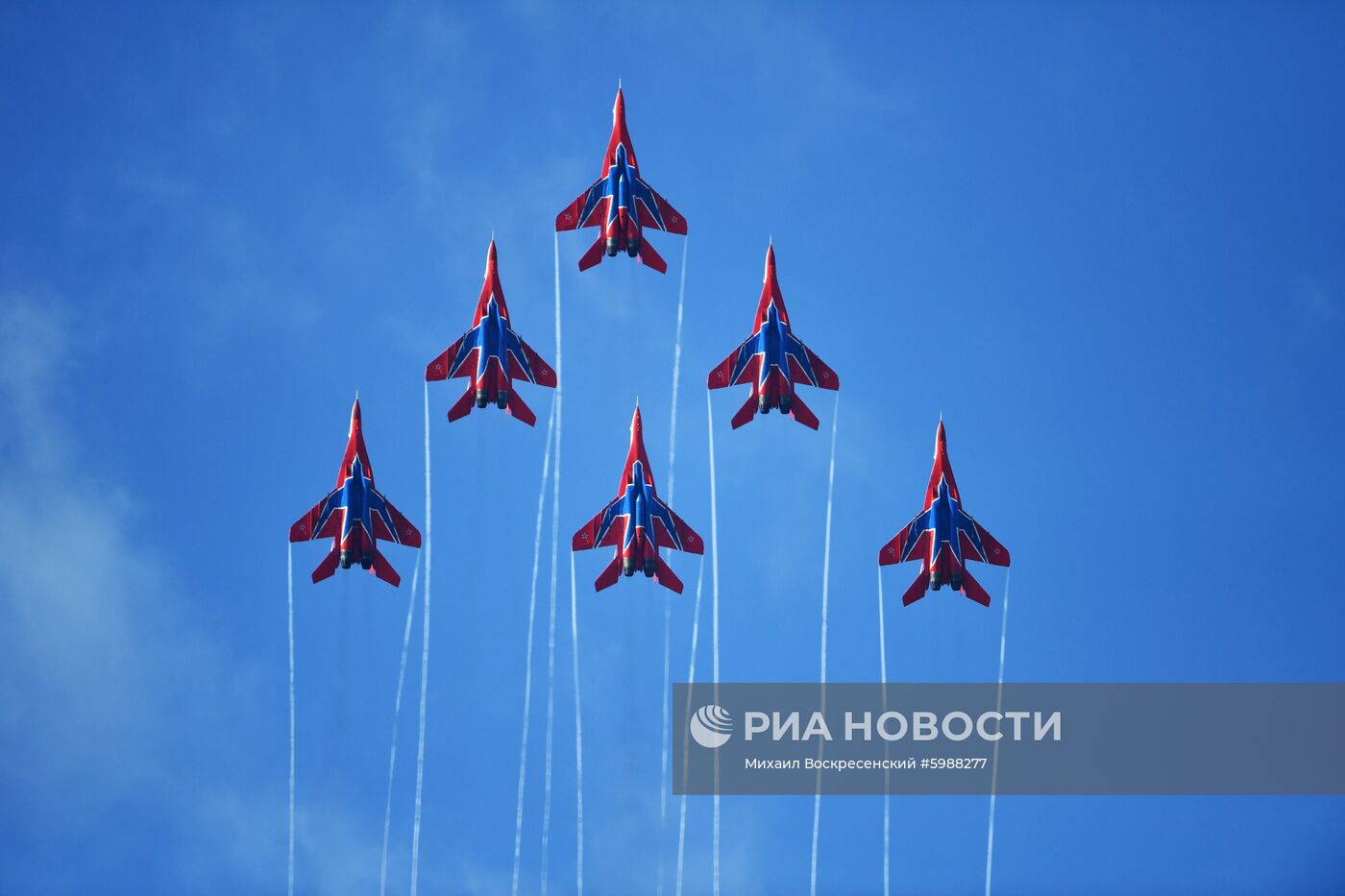 Международный авиационно-космический салон МАКС-2019. День второй 