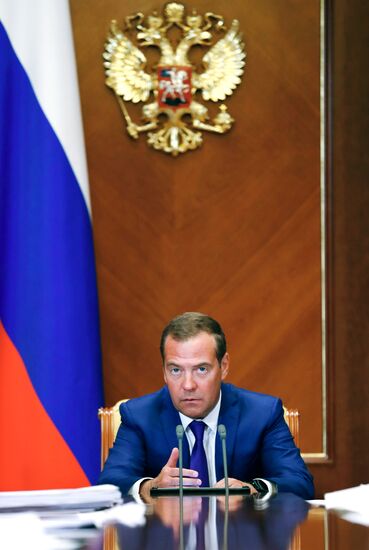 Премьер-министр РФ Д. Медведев провел совещание о расходах бюджета на 2020 год в социальной сфере