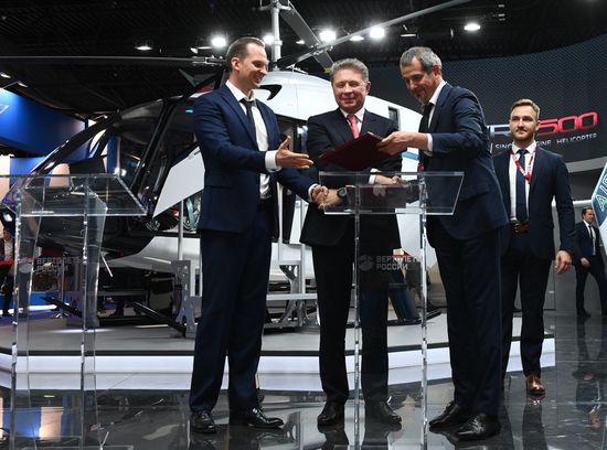 Международный авиационно-космический салон МАКС-2019. День второй 