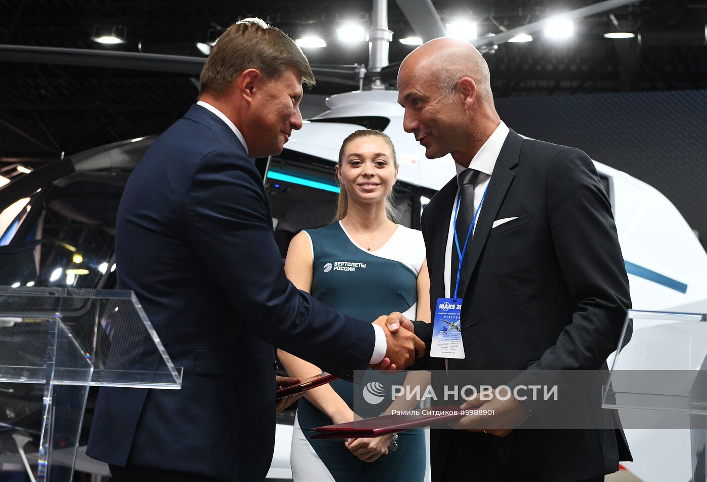 Международный авиационно-космический салон МАКС-2019. День второй 