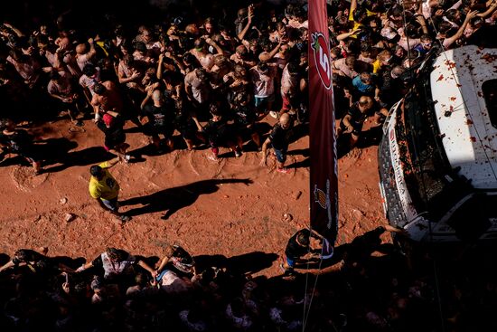 Праздник La Tomatina в Валенсии