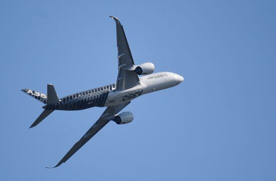 Международный авиационно-космический салон МАКС-2019. День второй 