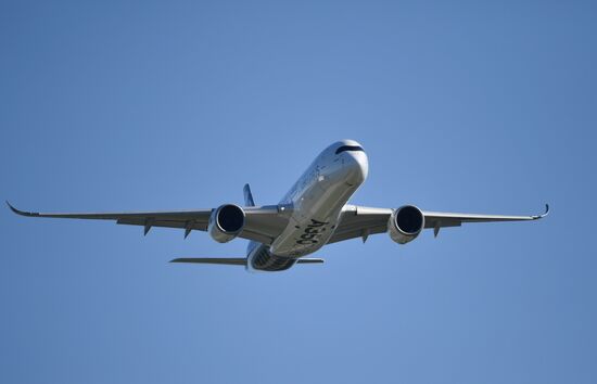 Международный авиационно-космический салон МАКС-2019. День второй 
