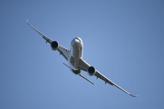 Международный авиационно-космический салон МАКС-2019. День второй 