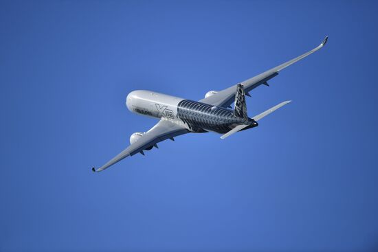 Международный авиационно-космический салон МАКС-2019. День второй 