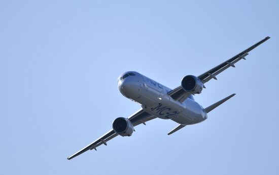 Международный авиационно-космический салон МАКС-2019. День второй 