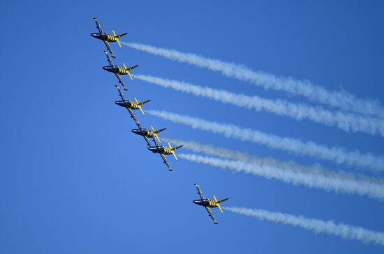 Международный авиационно-космический салон МАКС-2019. День второй 