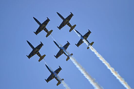 Международный авиационно-космический салон МАКС-2019. День второй 