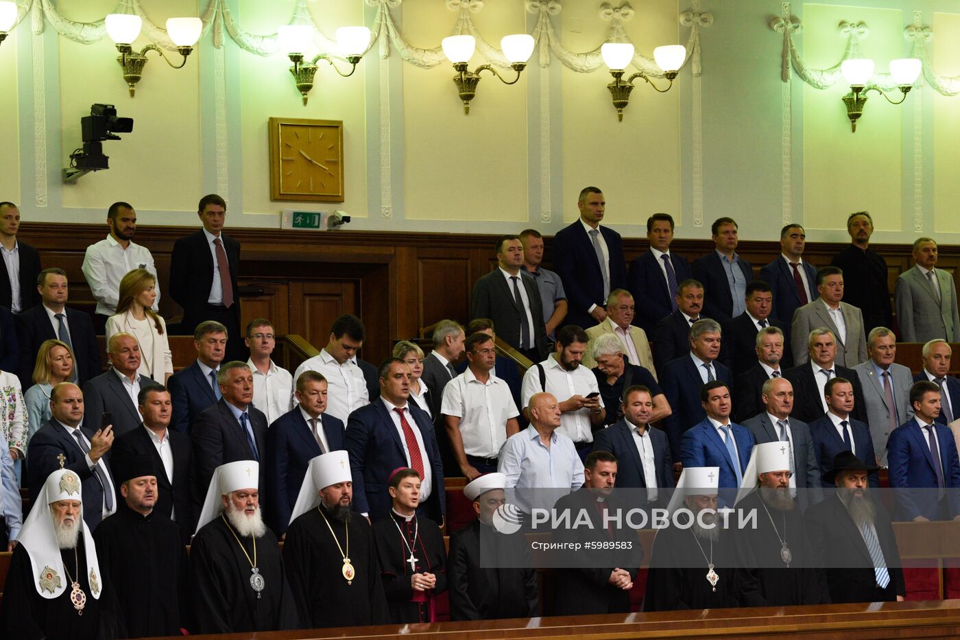 Первое заседание Верховной рады Украины нового созыва