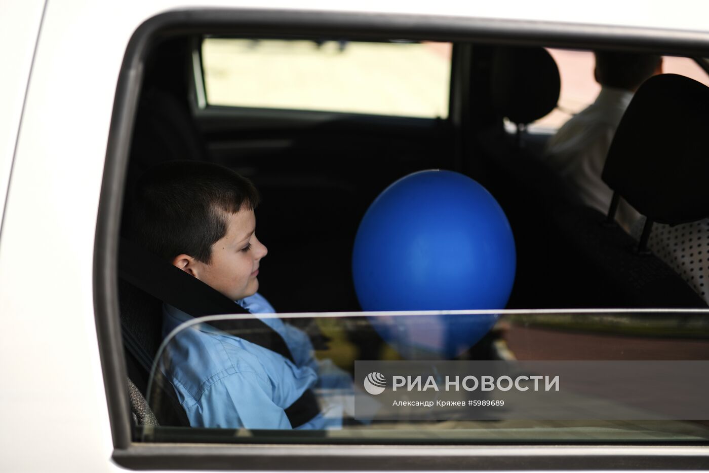 Вручение автомобилей "Лада-Ларгус" многодетным семьям