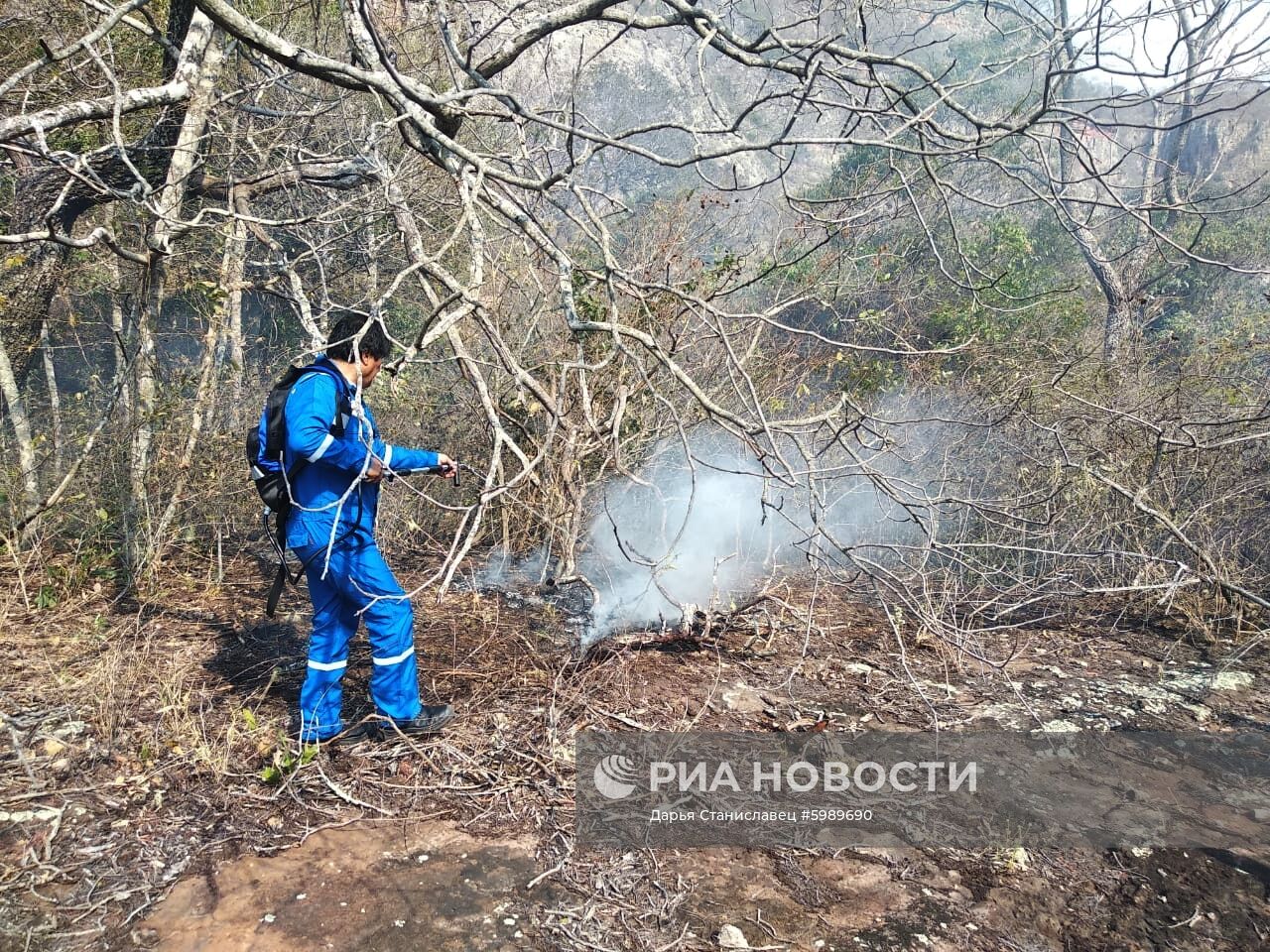 Президент Боливии Э. Моралес принял участие в тушении природных пожаров