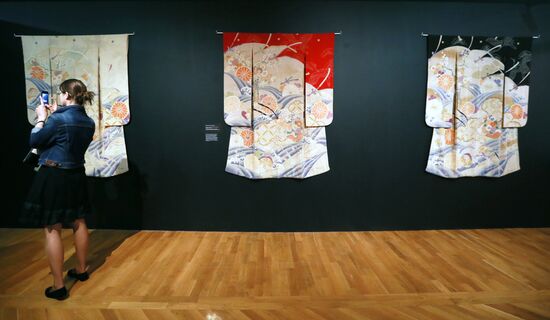 Выставка "Неповторимый мир театра: Япония"