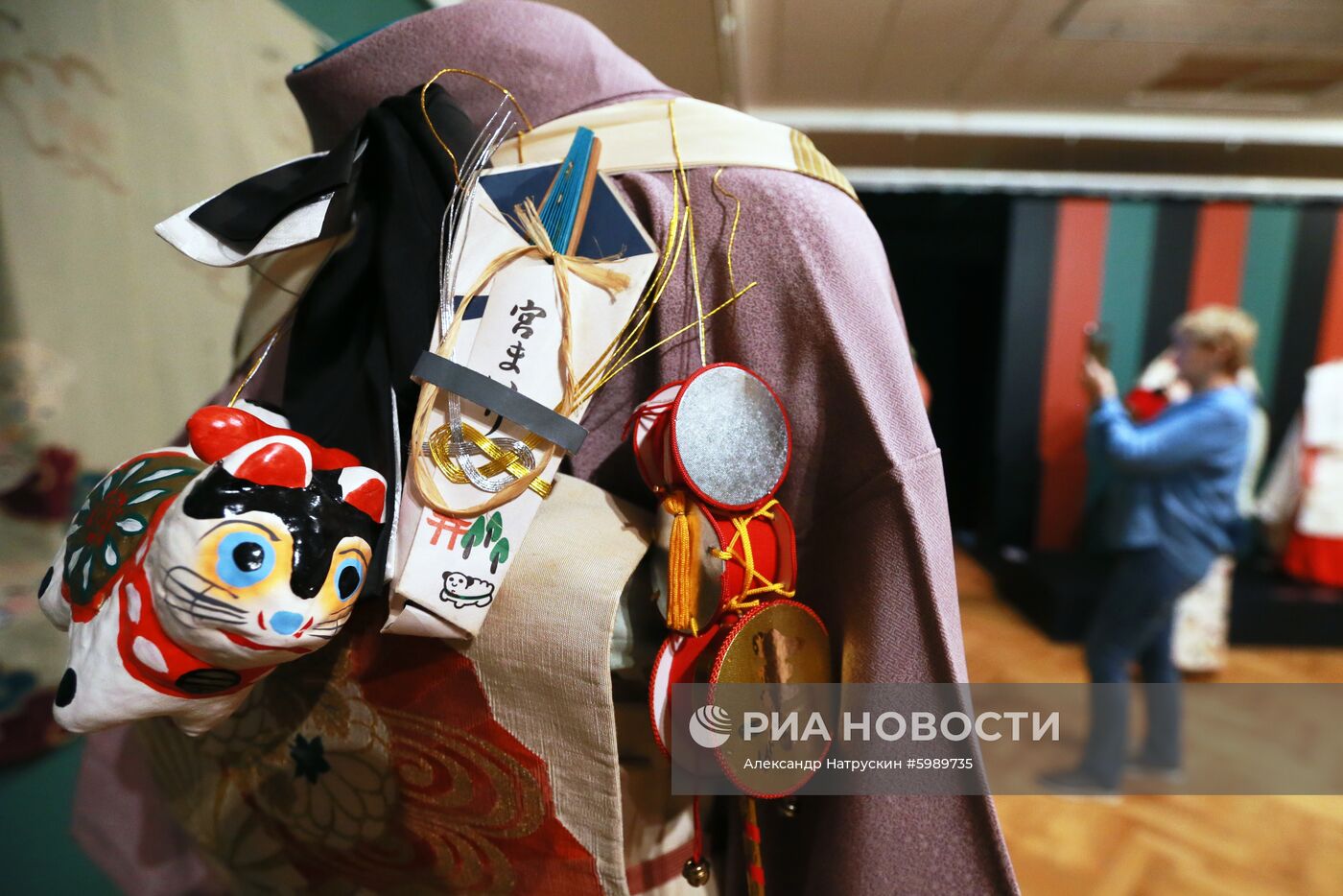 Выставка "Неповторимый мир театра: Япония"