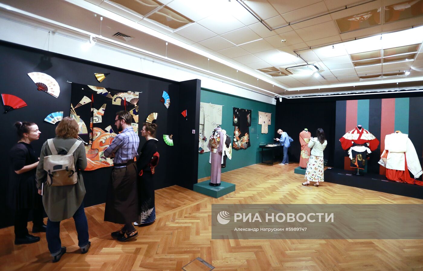 Выставка "Неповторимый мир театра: Япония"