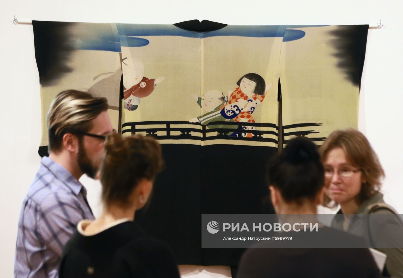 Выставка "Неповторимый мир театра: Япония"