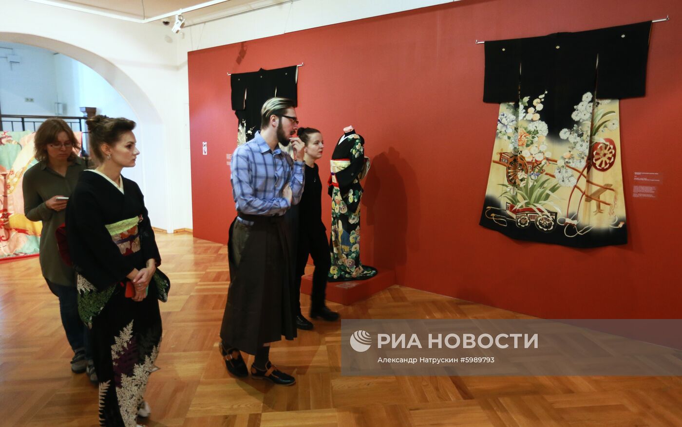 Выставка "Неповторимый мир театра: Япония"