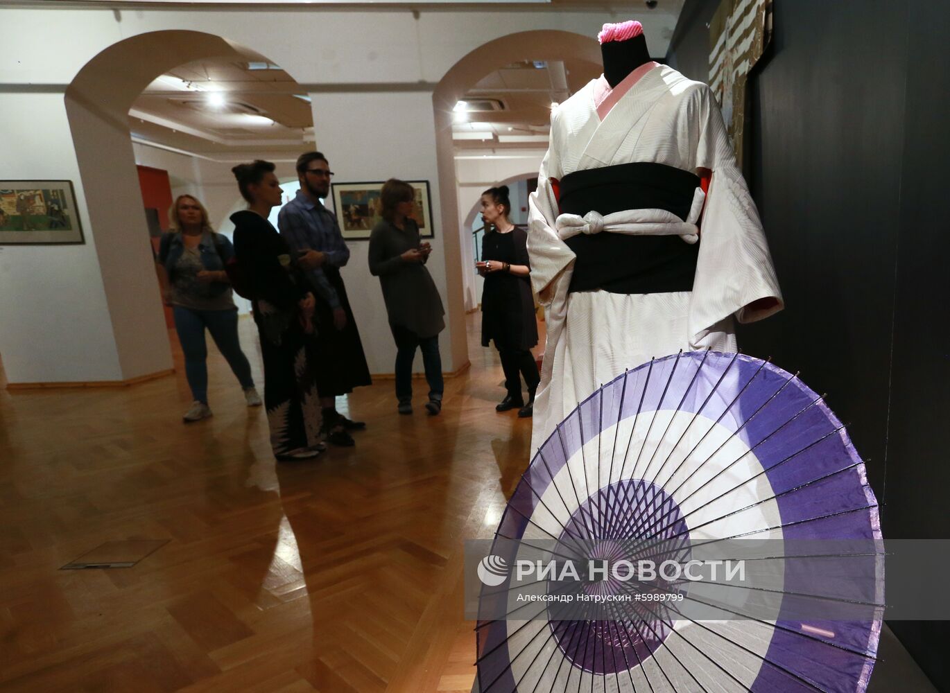 Выставка "Неповторимый мир театра: Япония"