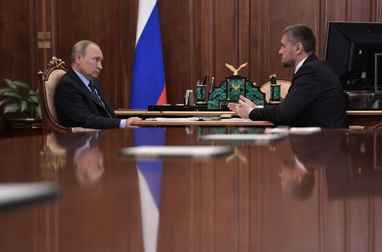Президент РФ В. Путин встретился с врио губернатора Забайкальского края А. Осиповым